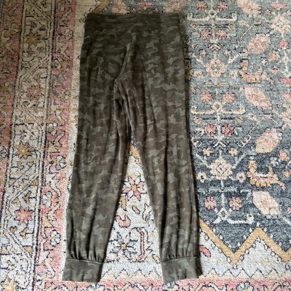 Lululemon Ready to Rulu Jogger 29" Heritage Camo Dark Olive Green Twill Sz 8 - Picture 11 of 12